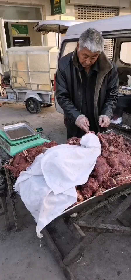 感谢粉丝对我的信任驱车280公里从蚌埠市怀远县去吃沛县最好的狗肉