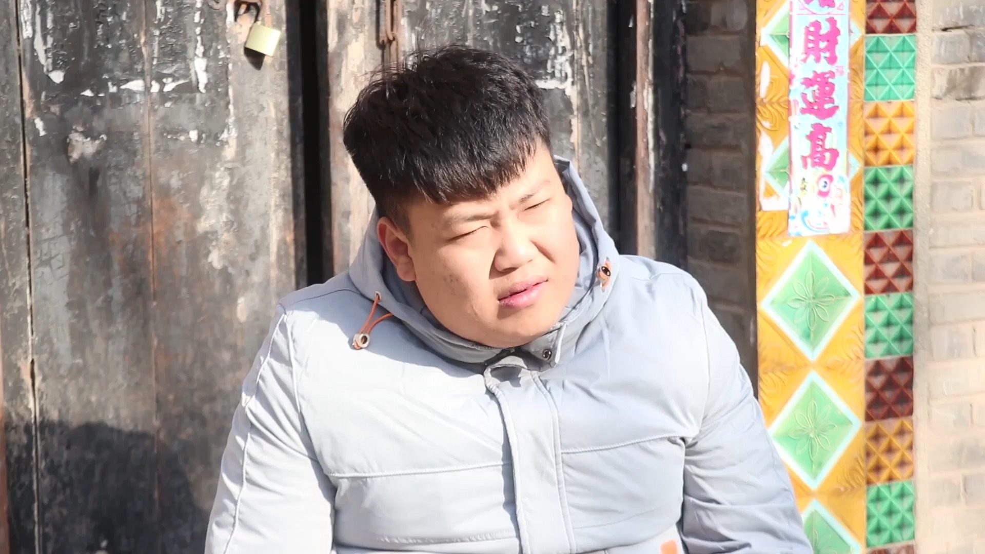 老大两口想吃火锅,没想竟套路俩弟媳买丸子和青菜,太有才了