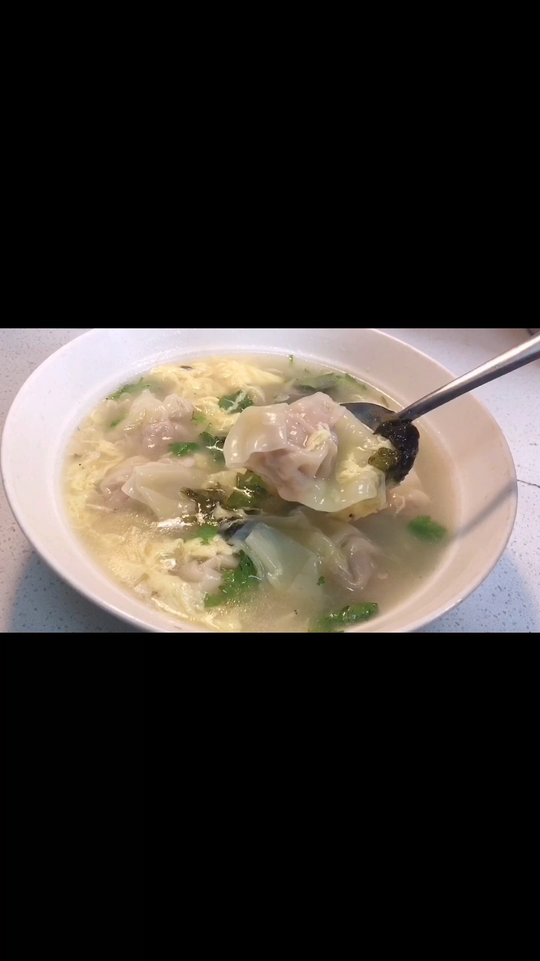 天津特色早点“骨汤馄饨”正宗做法,熬汤调馅汤底,每一步都讲究