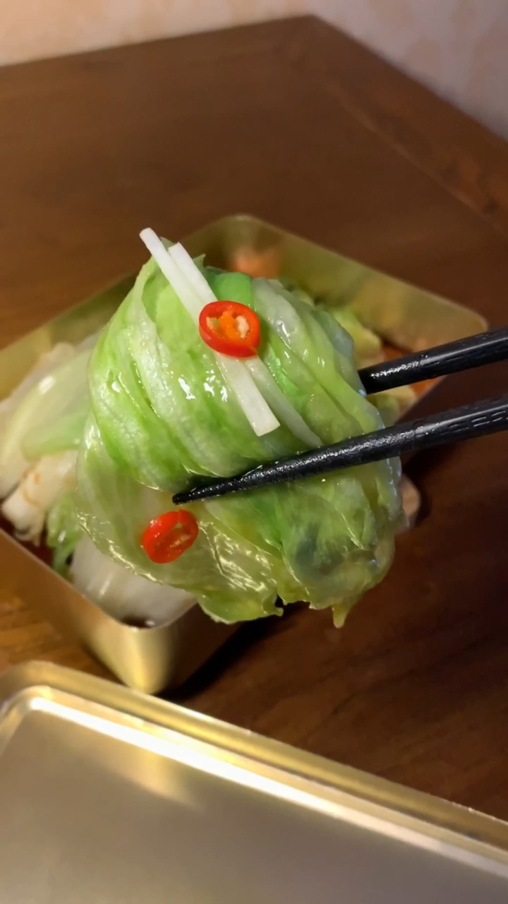 上桌秒没的～白灼西生菜