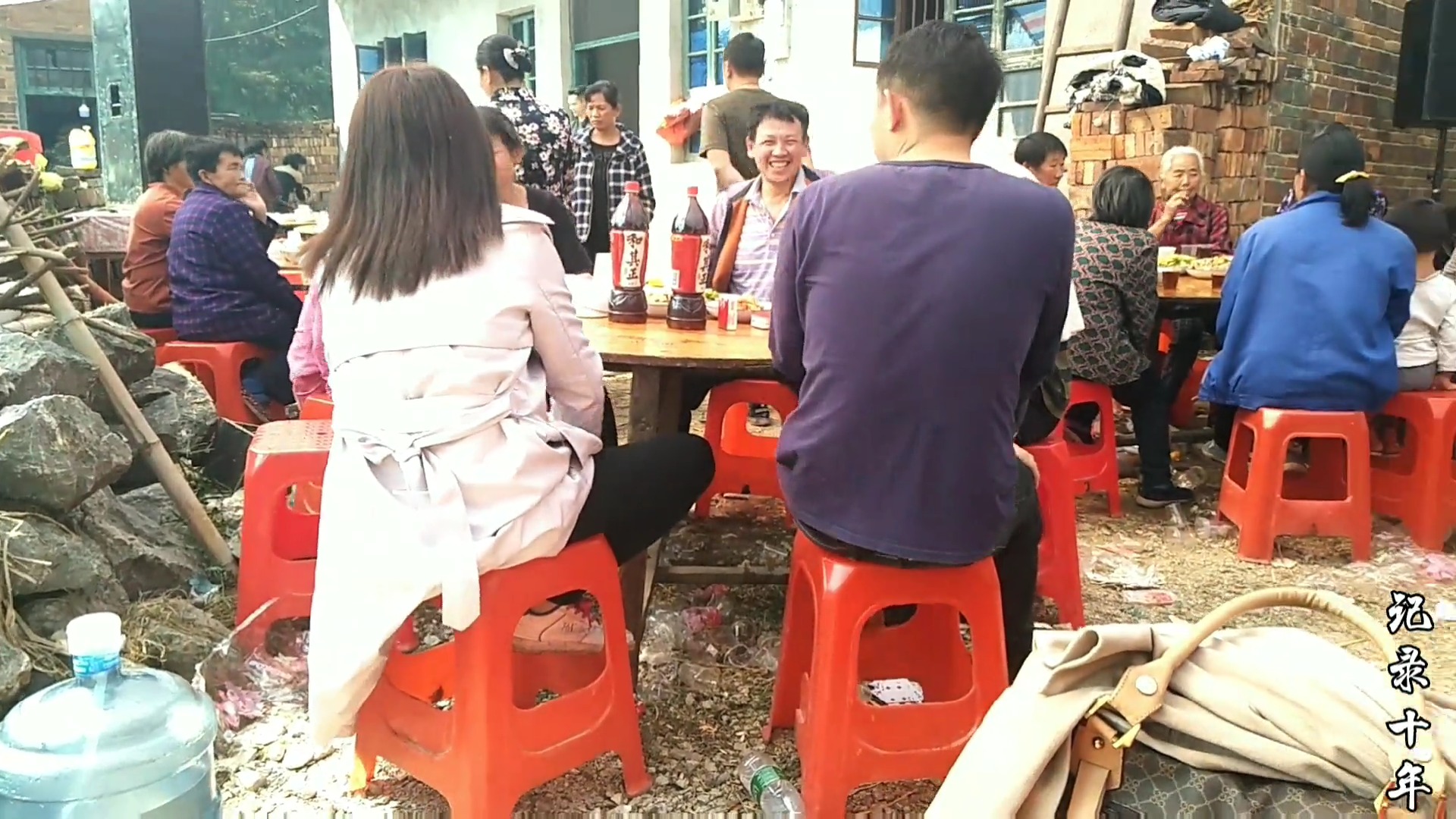 实拍湖南永州农村老人过世,白喜事十大碗菜,都吃的啥呢?