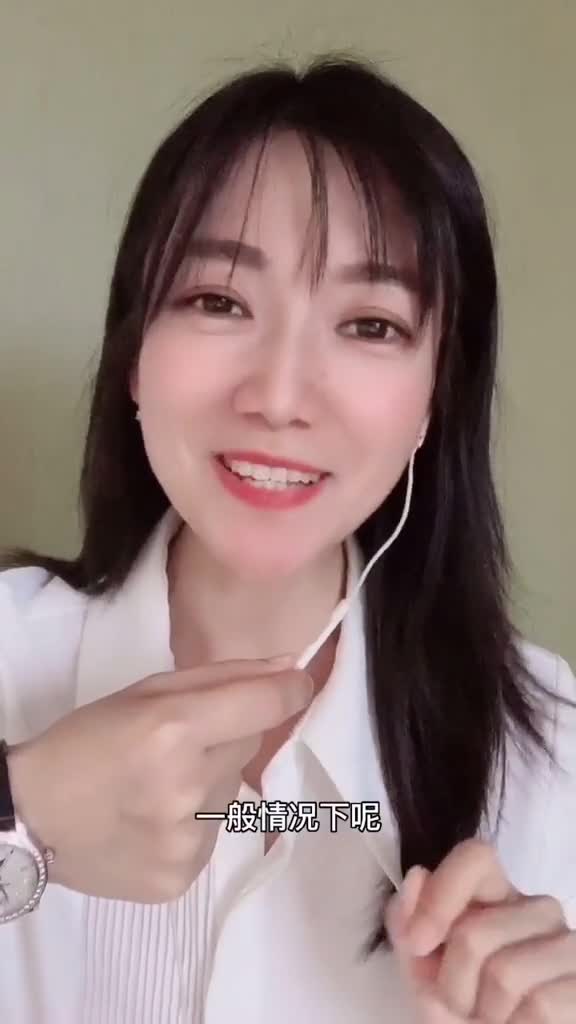 又何止是考生,每个人面对2020,都如同作答一张高考考卷,难,所以,加倍努力呀!一张名为2