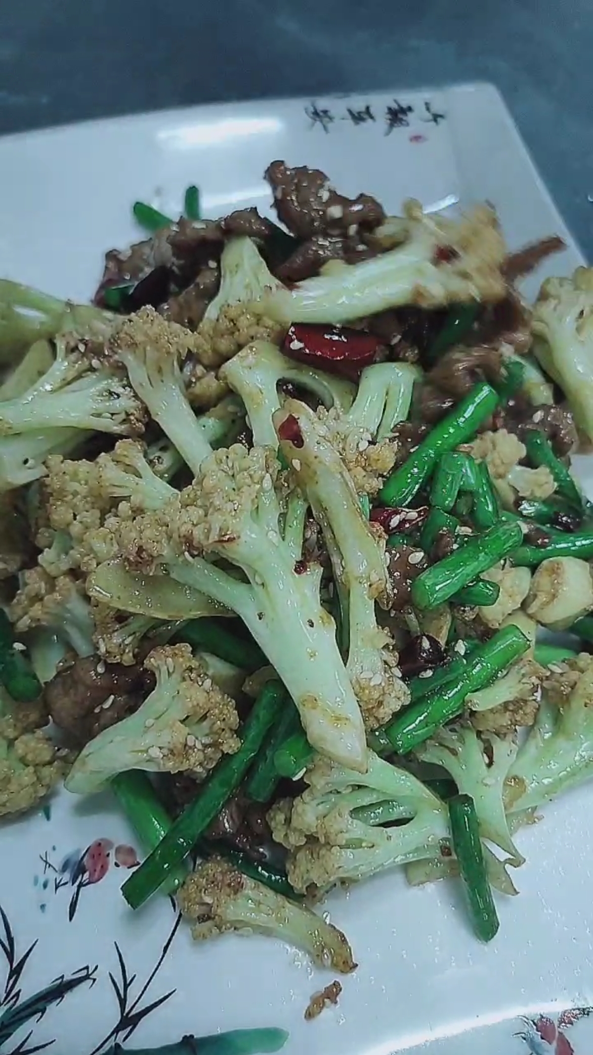 #风味人间#干煸有机菜花，麻辣咸鲜。