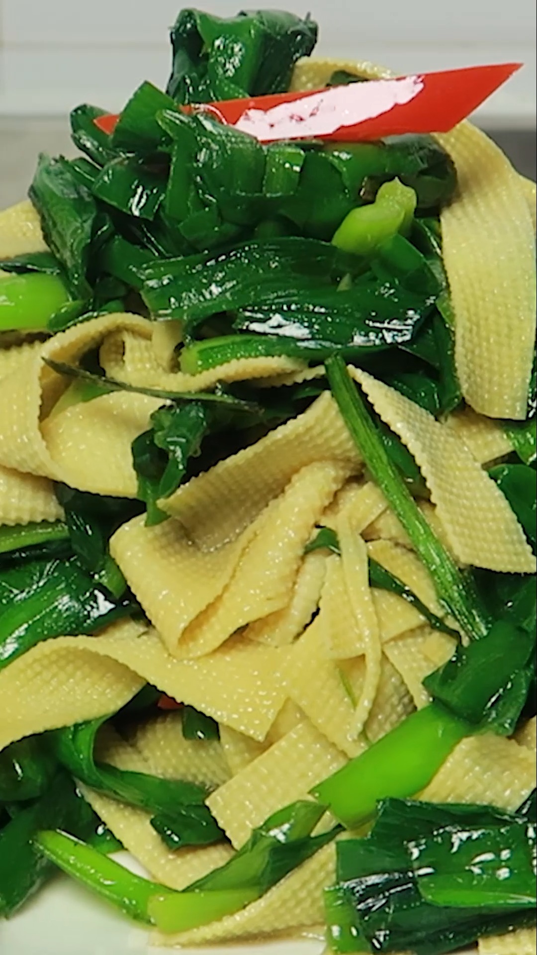 韭菜炒豆皮最好吃的家常做法