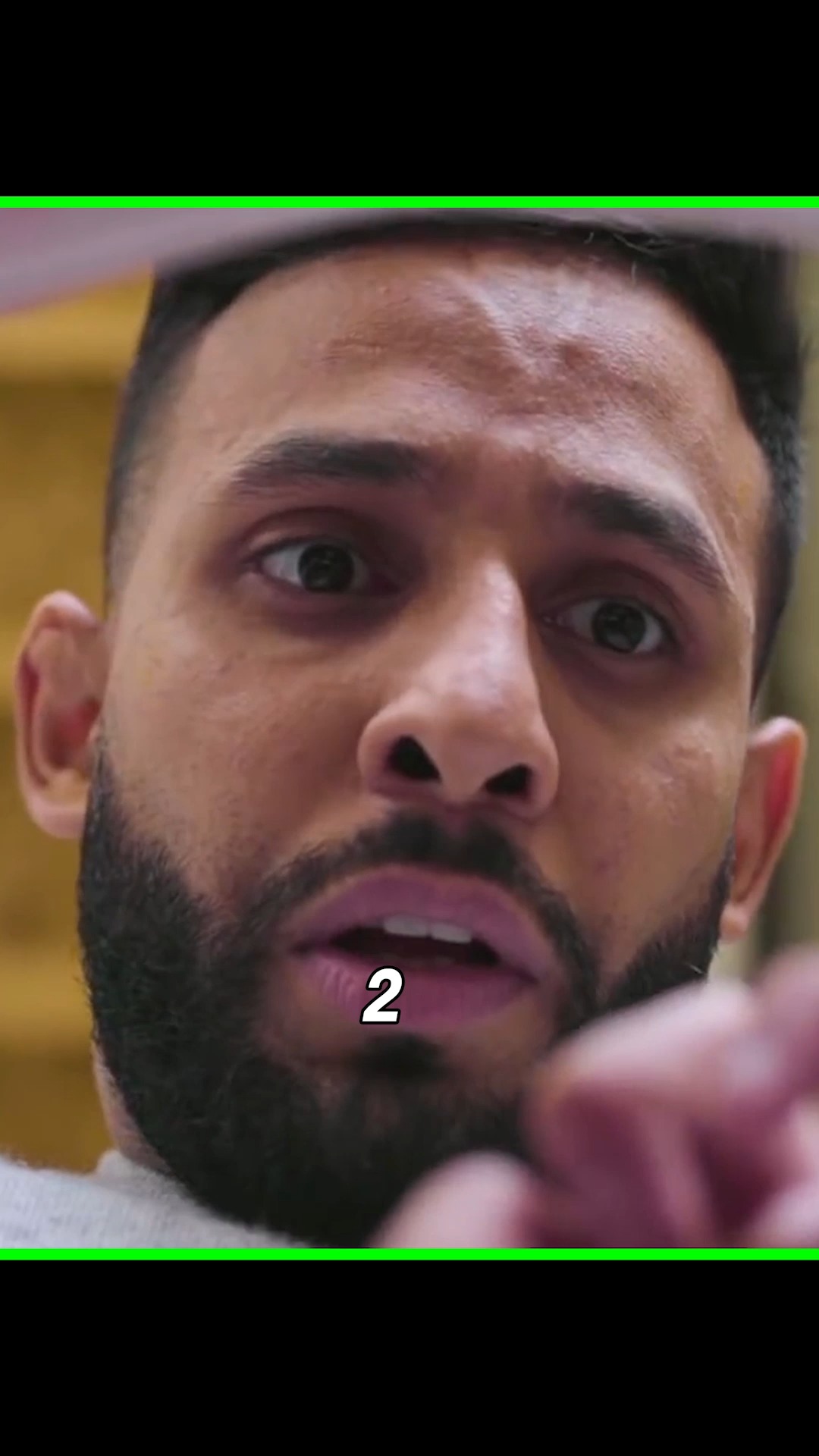 #电影解说#两个小小的馒头,竟然唤醒了一个罪犯的良知,微电影《判若云泥》