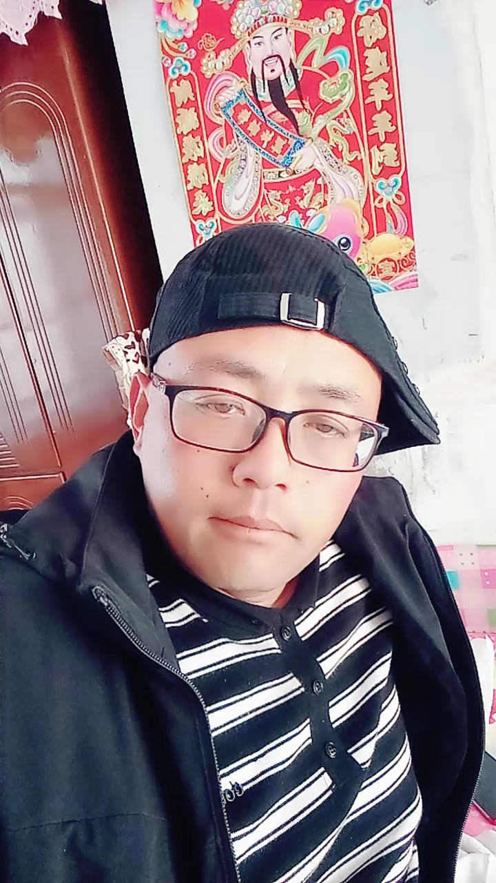 78年的我,富锦市锦山镇德祥村诚心交朋友,有没有想和我做朋友的…