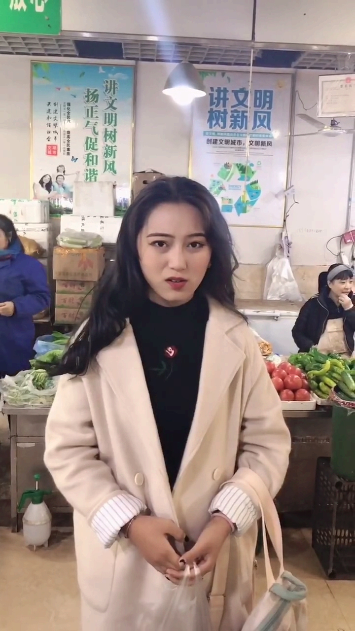 #搞笑段子剧#猪肉涨价跟鸡蛋有什么关系?