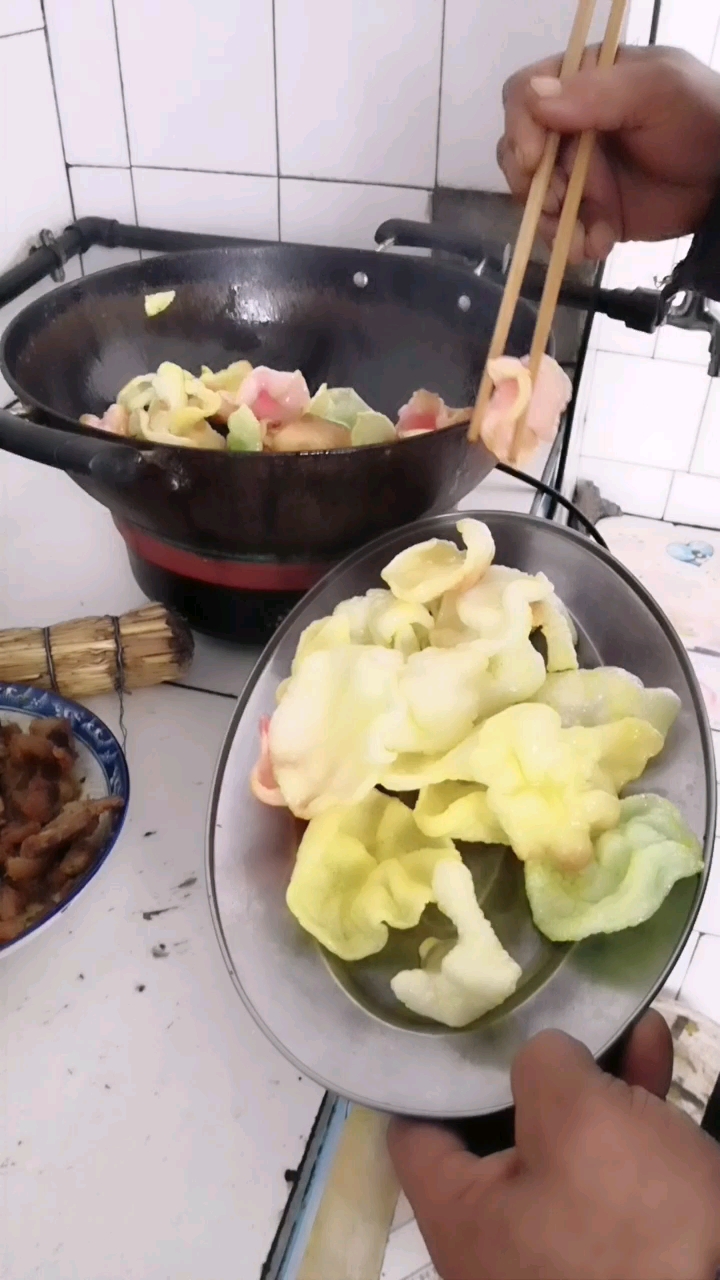 老爸给我做的油炸虾片