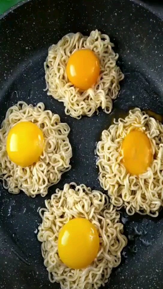 方便面鸡蛋饼,好吃的停不下来