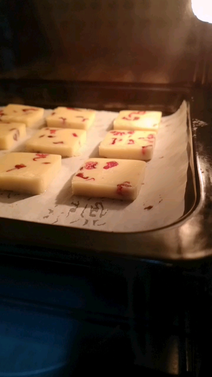 蔓越莓饼干,有想吃的吗?