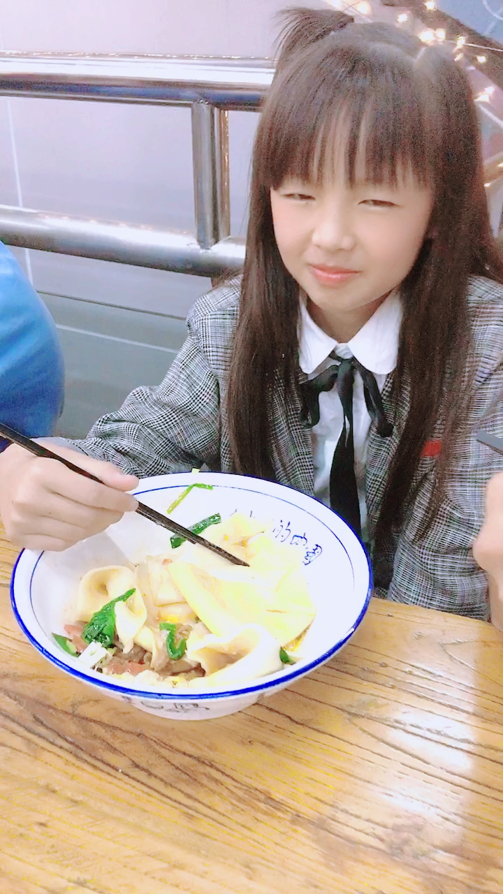 #十一出游记#来尝尝西安的羊肉泡馍,肉夹馍,biangbiang面