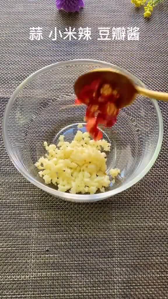 蒜蓉粉丝花甲家常菜做法老少皆宜