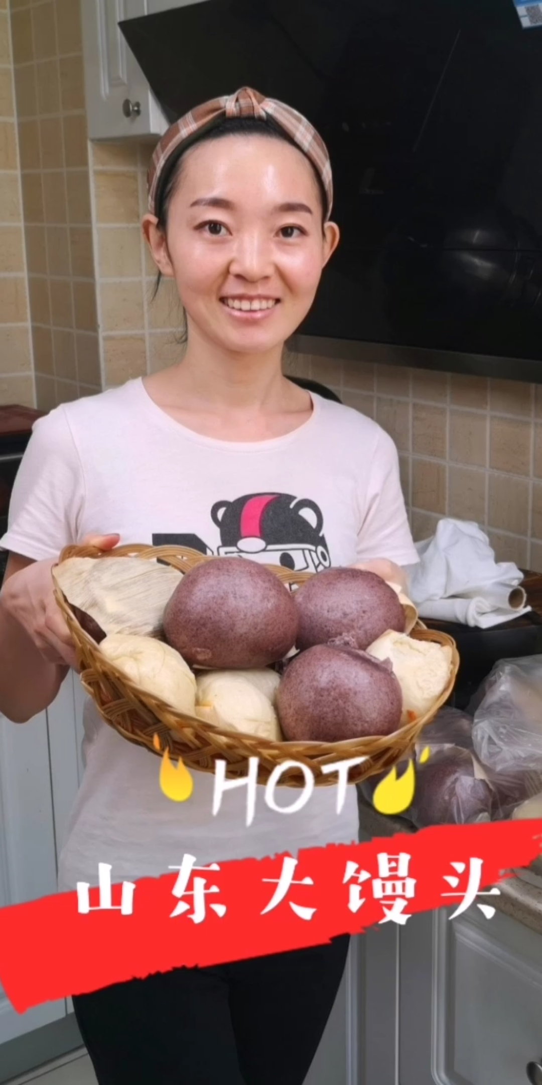 #美食#特殊期间,城里大姐想吃馒头买不到,厨娘蒸3锅寄给她,姐妹情深