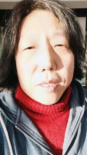 老管喷喷…要想健康和长寿抽烟喝酒吃肥肉