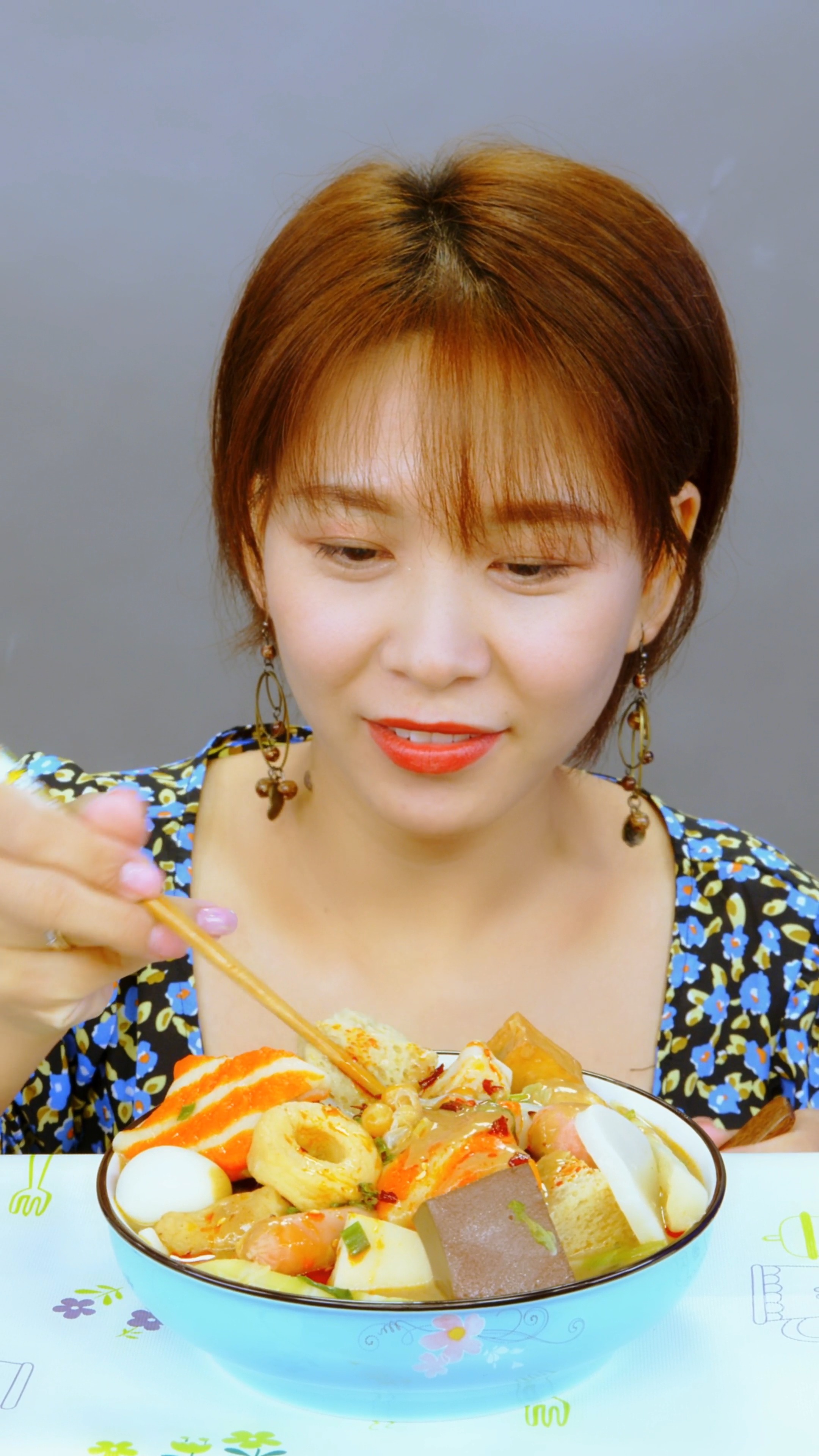 荤素一世界,麻辣两重天#麻辣烫#