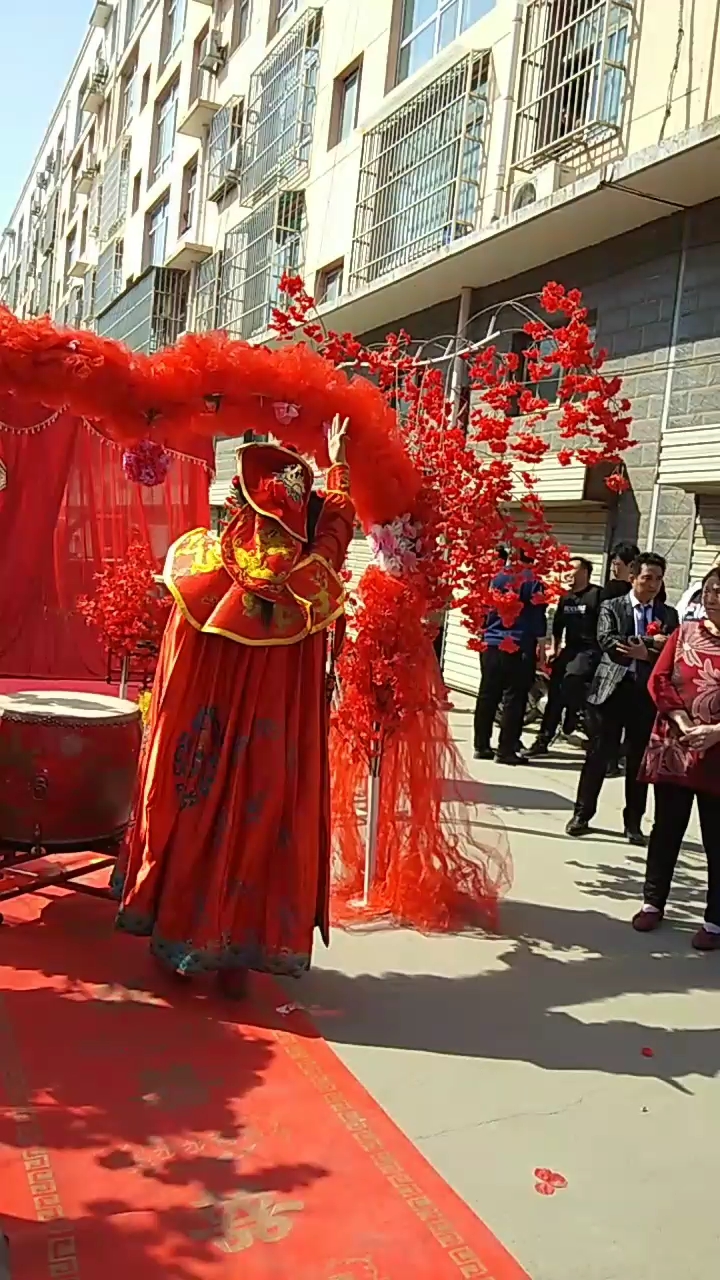 看我的变脸技术好不好,好的看把你的小手点一个小小的红心