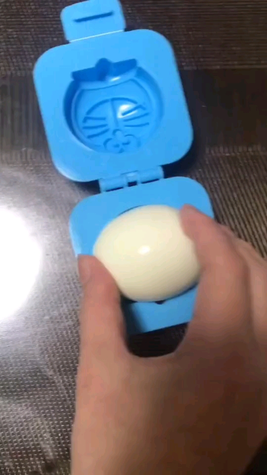 鸡蛋秒变哆啦A梦,好吃又好玩