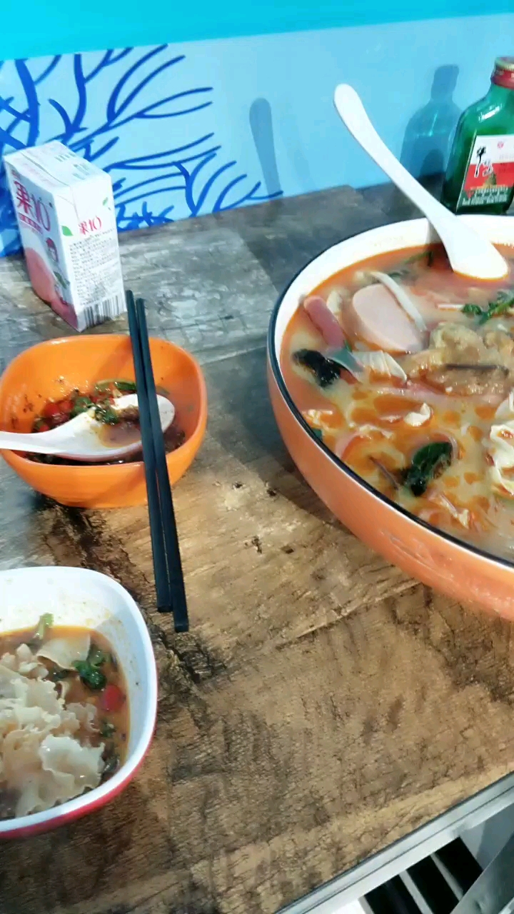 大舌头麻辣烫