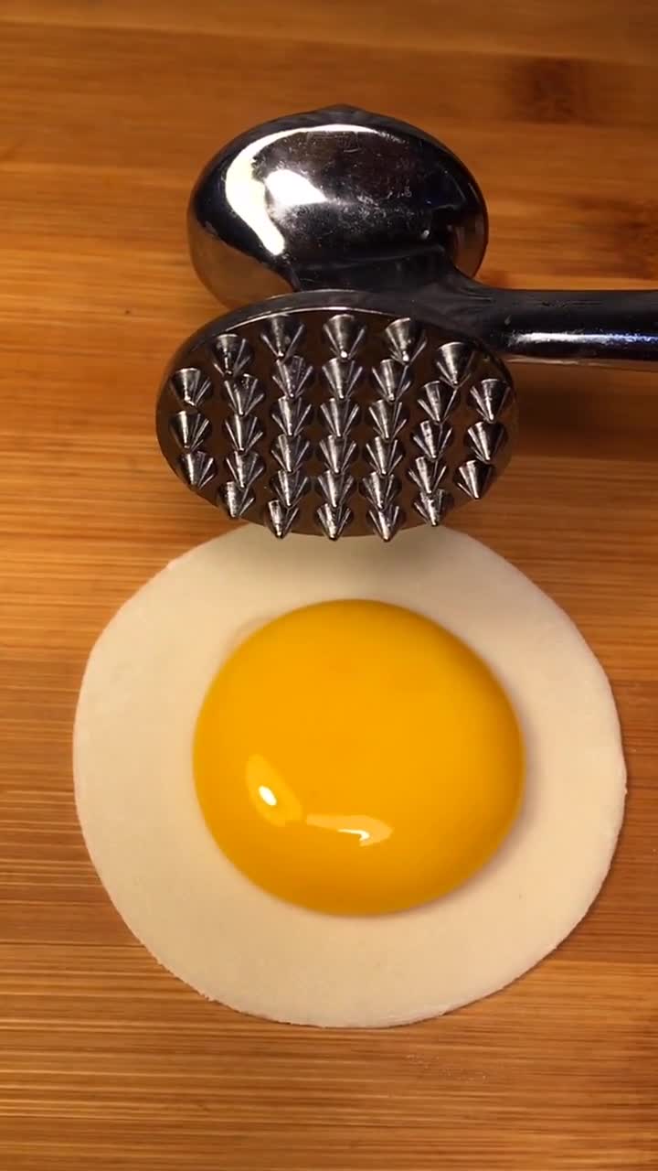 #舌尖上的全民#不出门在家做美食#舌尖上的美食#饺子皮版鸡蛋灌饼