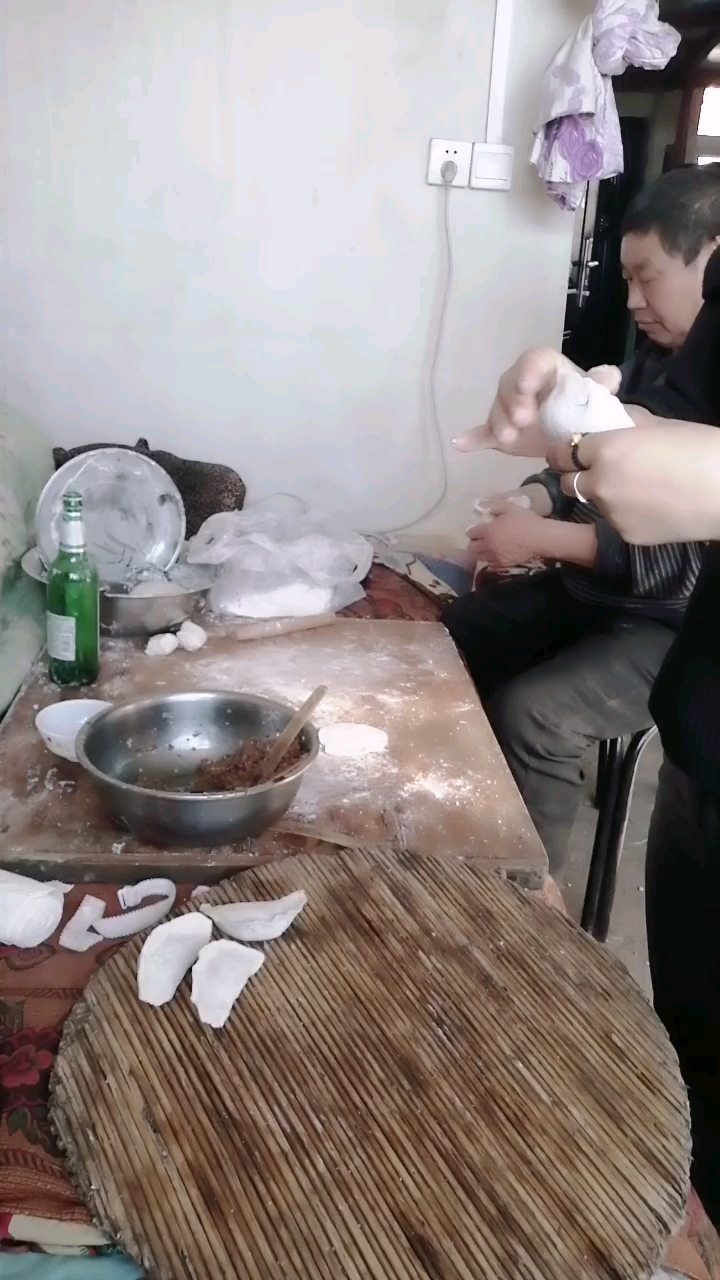 粉面蒸饺
