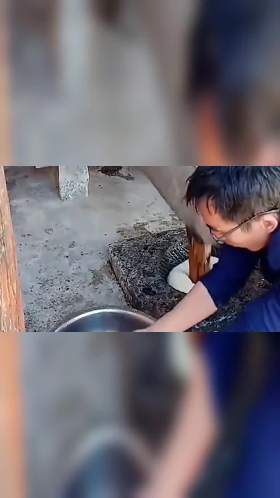 糍粑年糕机仿人工,打糍粑的机器视频制作,真是太方便了
