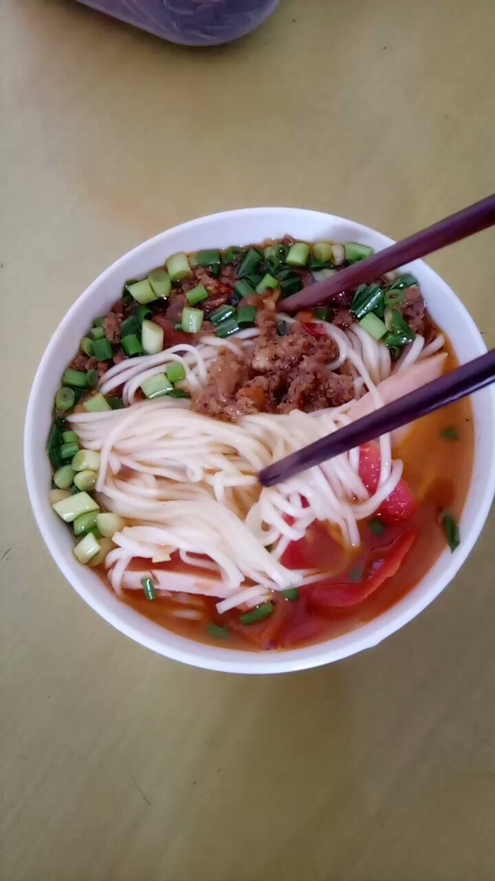 我的午餐,清汤杂酱面