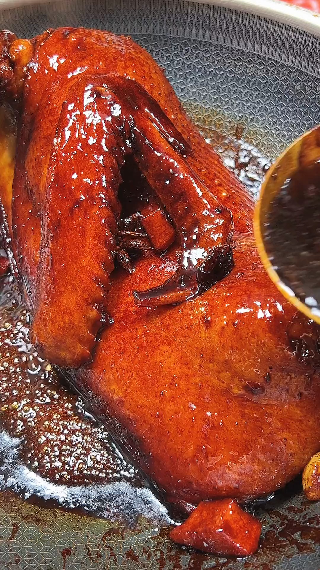 #美食#广东名菜,三杯鸭,做法跟泡面一般简单