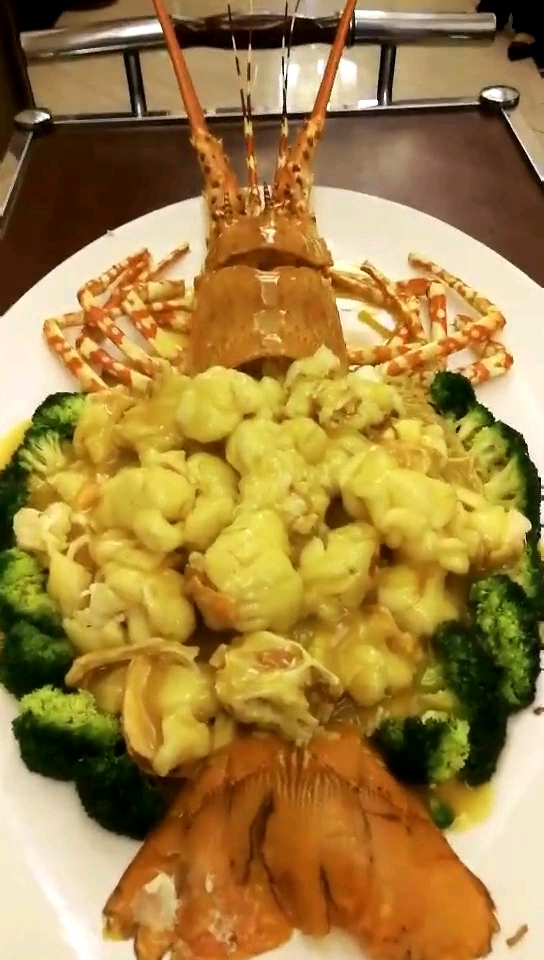 芝士伊面焗龙虾