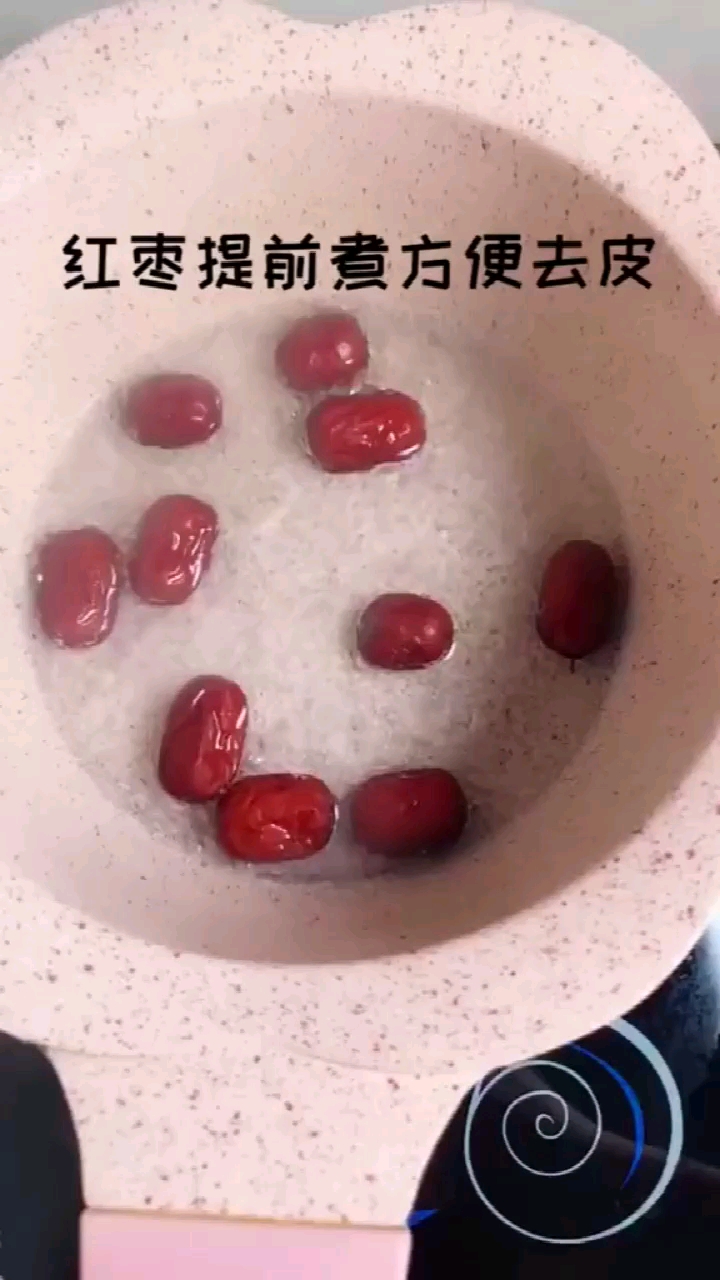 红枣山药鸡蛋糕特别宣软好吃,不爱吃鸡蛋的宝宝,把鸡蛋藏在这里,宝宝还吃得到吗