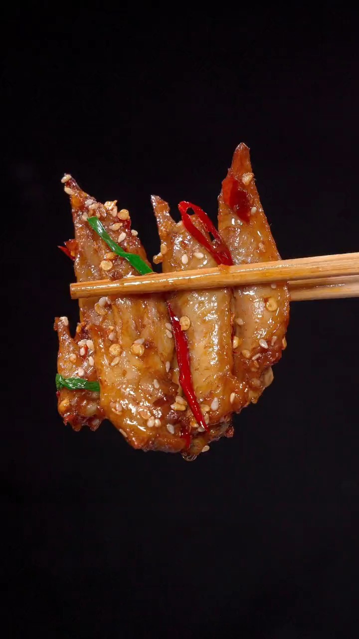 香辣鸡翅尖,真解馋