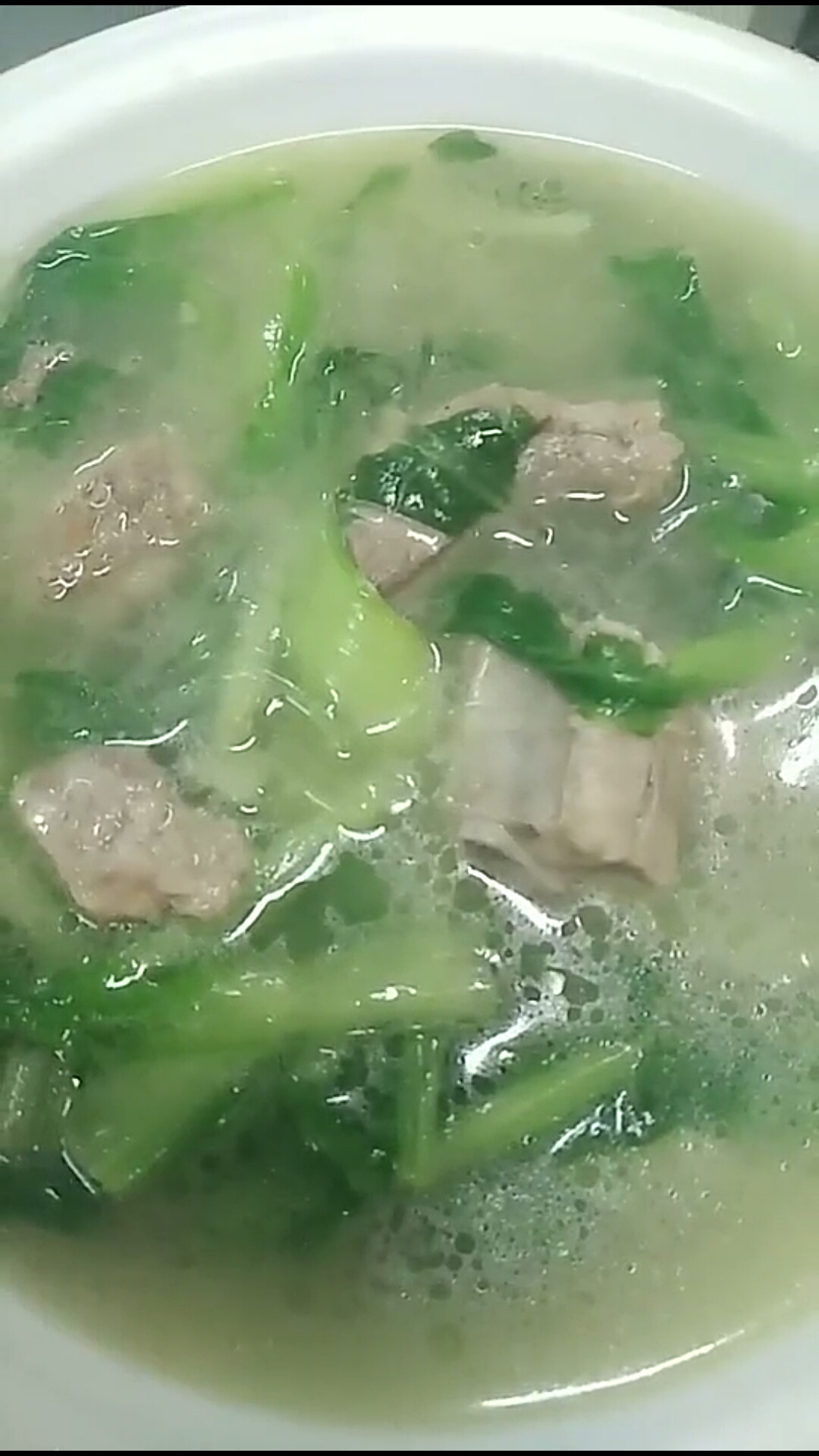 小白菜排骨汤。