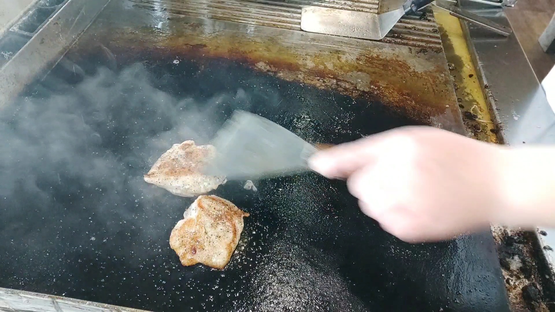 黑椒扒鸡胸配蔬菜沙拉健康又美味低热量想减肥的你不看看吗