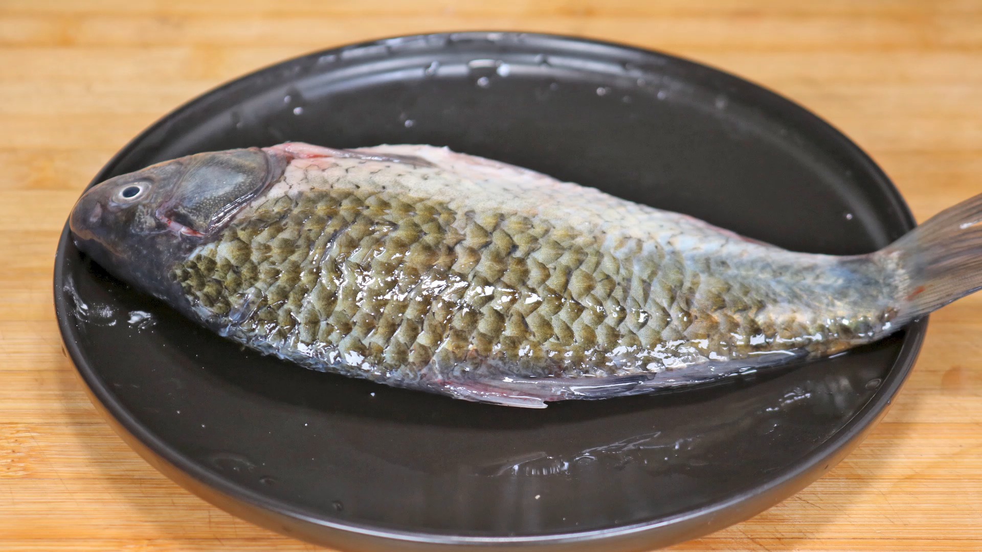 #美食记#鲫鱼汤好多人都熬错了,饭店大厨教你最正确做法,汤白味浓又营养