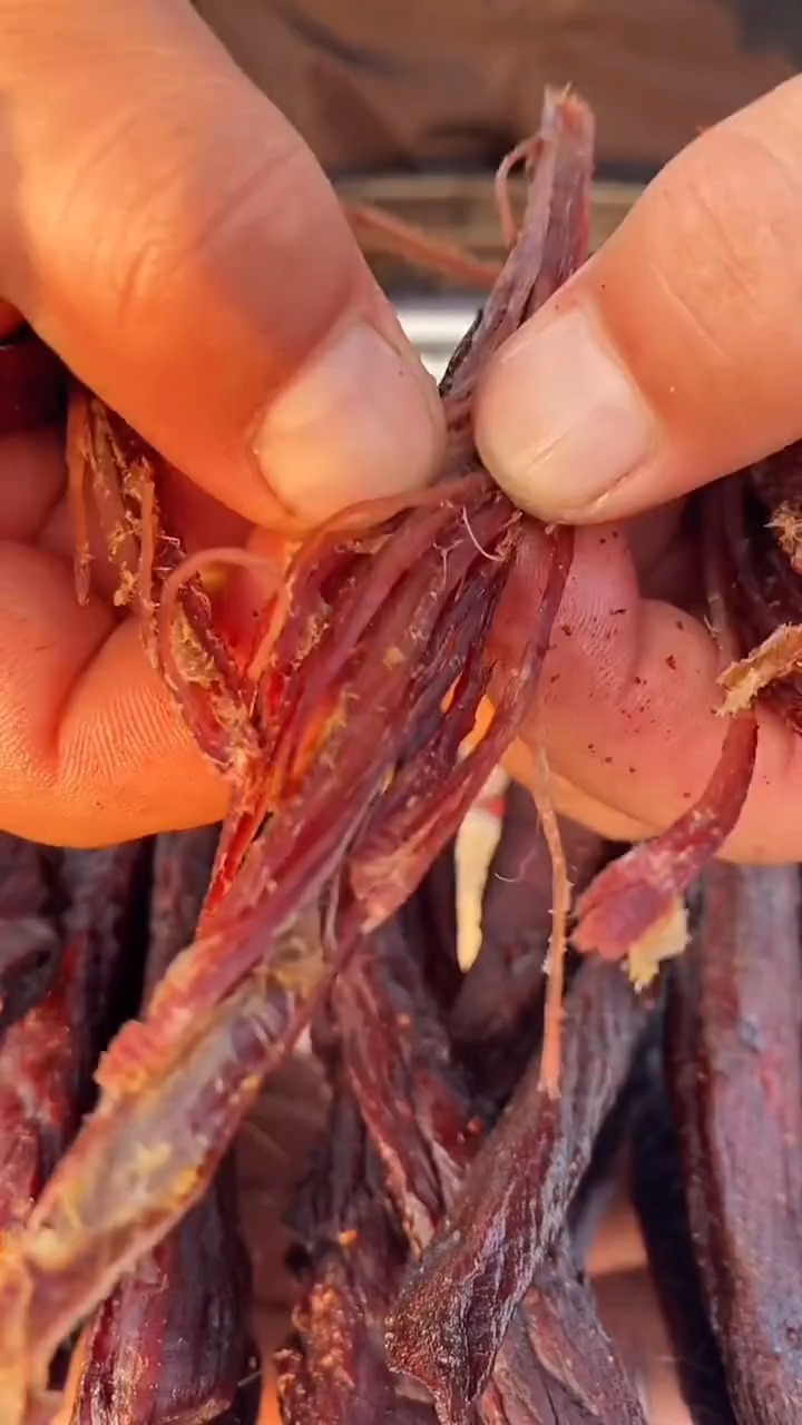 现烤的手撕牛肉干越嚼越香独立包装