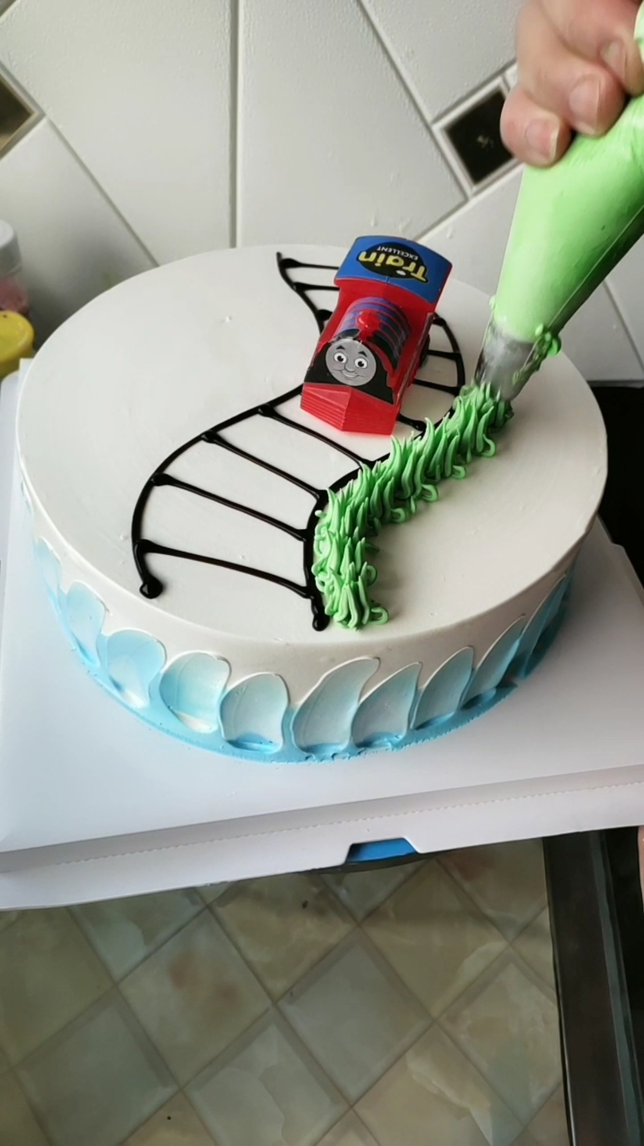 #自制美食#托马斯蛋糕这样做