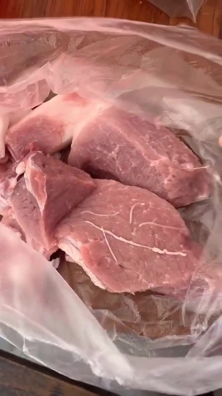 这肉还能吃吗上面这白色的是什么东西啊是寄生虫吗