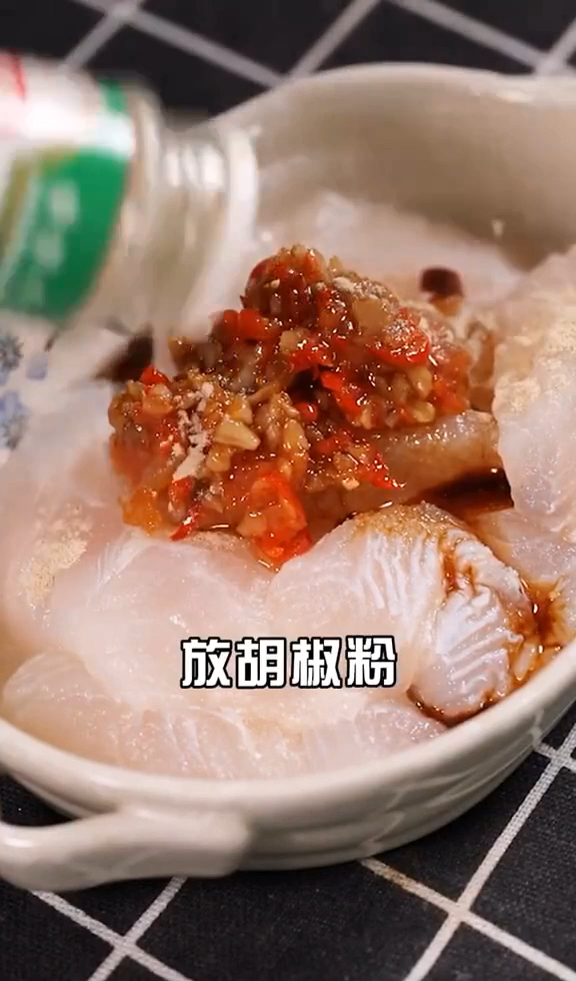 #自制家庭美食#龙利鱼又称巴沙鱼,减脂蒜香巴沙鱼做法】龙利鱼高蛋白低脂肪,特别适合减肥人群