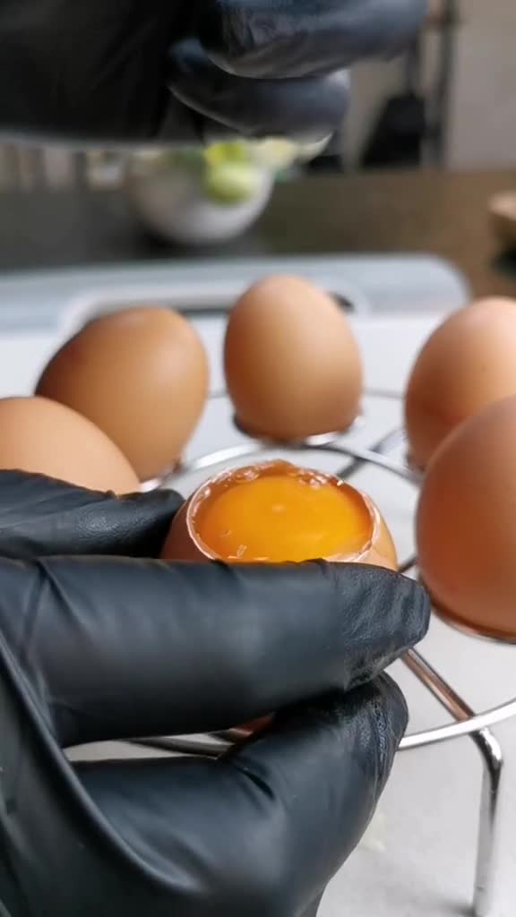 朴实无华蒸鸡蛋中不中天儿冷吃点啥美食