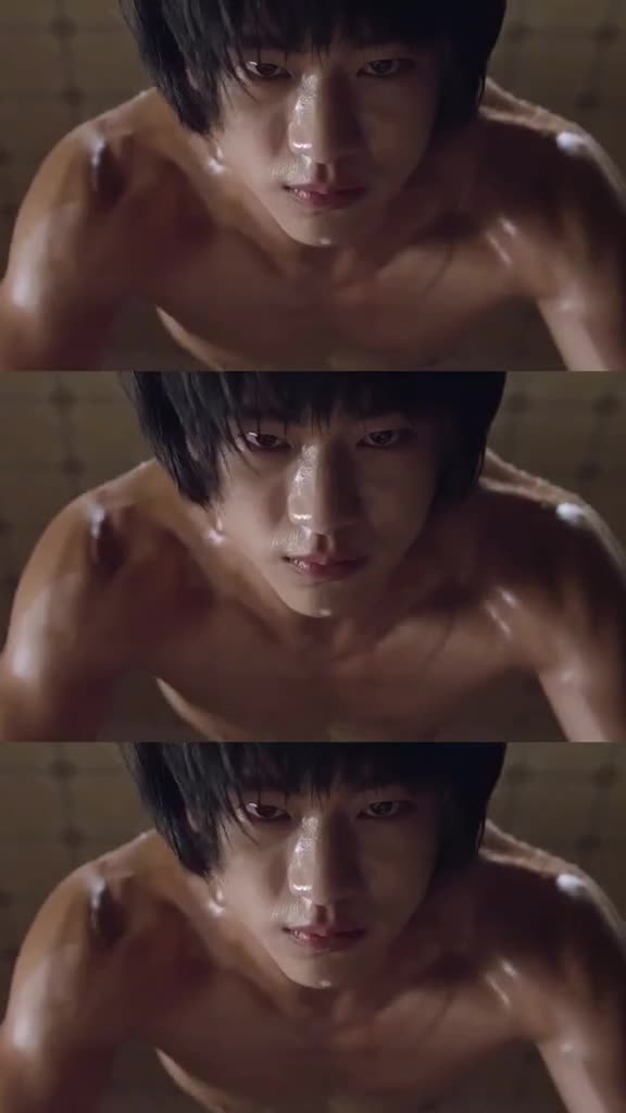 一身肌肉,就为了演好个傻子#金秀贤