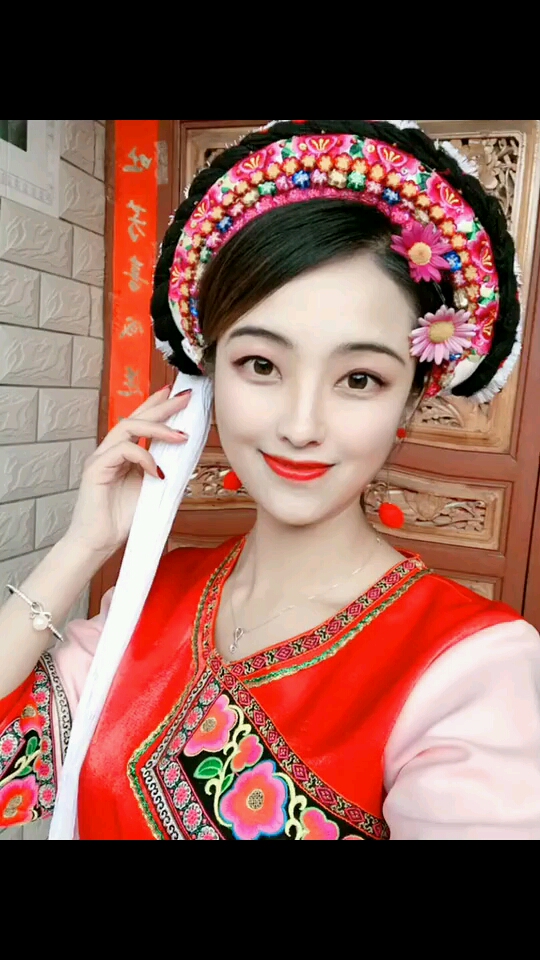 来大理旅游,不吃大理白族的木瓜酸辣鱼,算是白来了!特色配料:洱海鱼,苍山甘泉、木