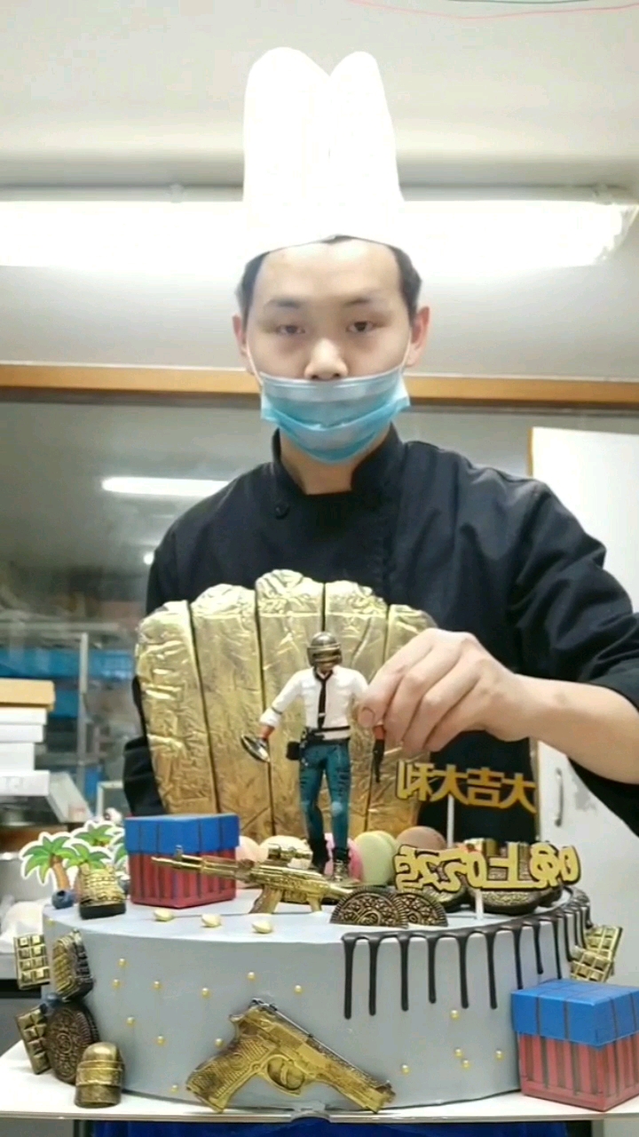 网红吃鸡蛋糕制作过程来了,大吉大利晚上吃鸡。有喜欢的吗?