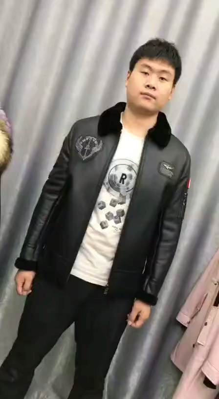 #这个国庆宅在家#男士土耳其皮毛一体领劵机车服!