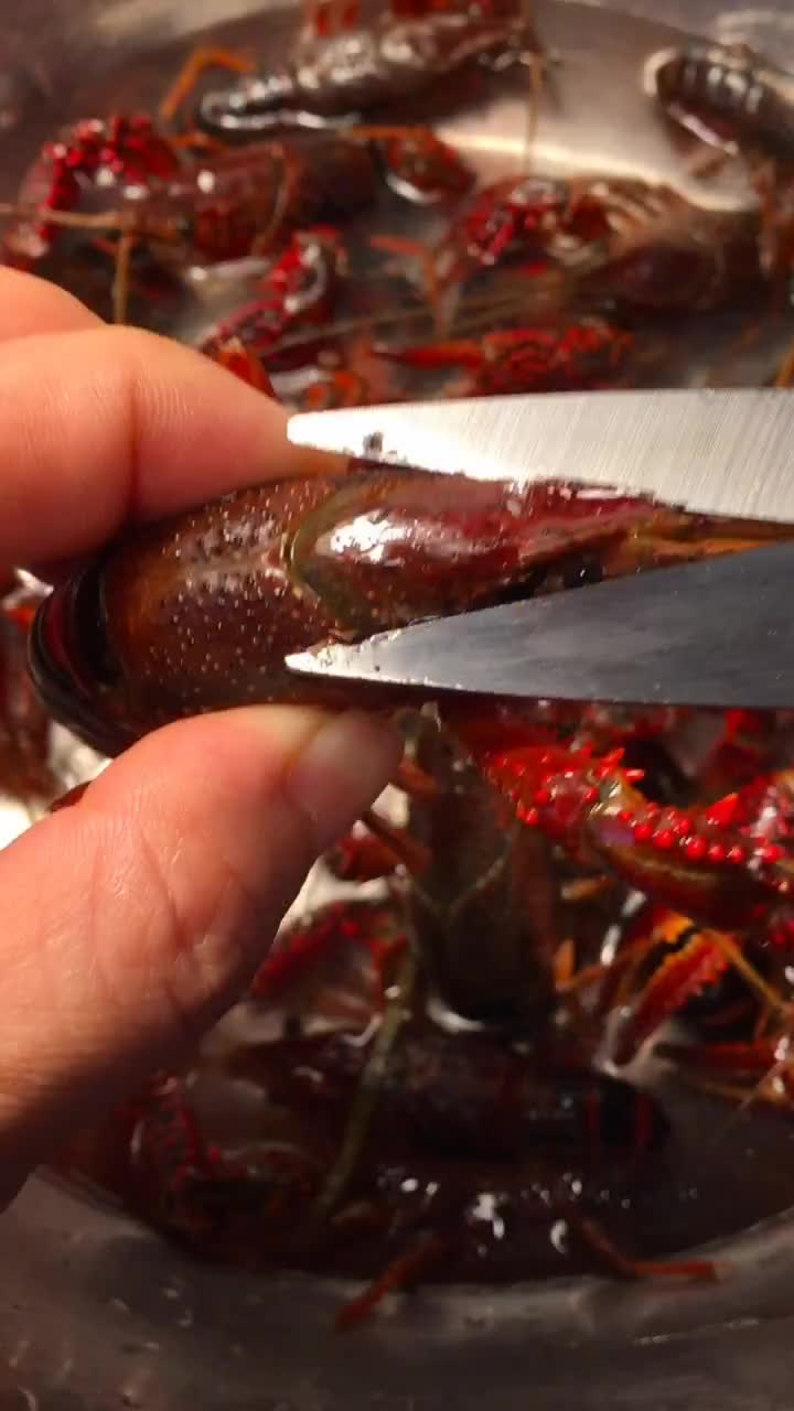 #舌尖上的美食#麻辣小龙虾