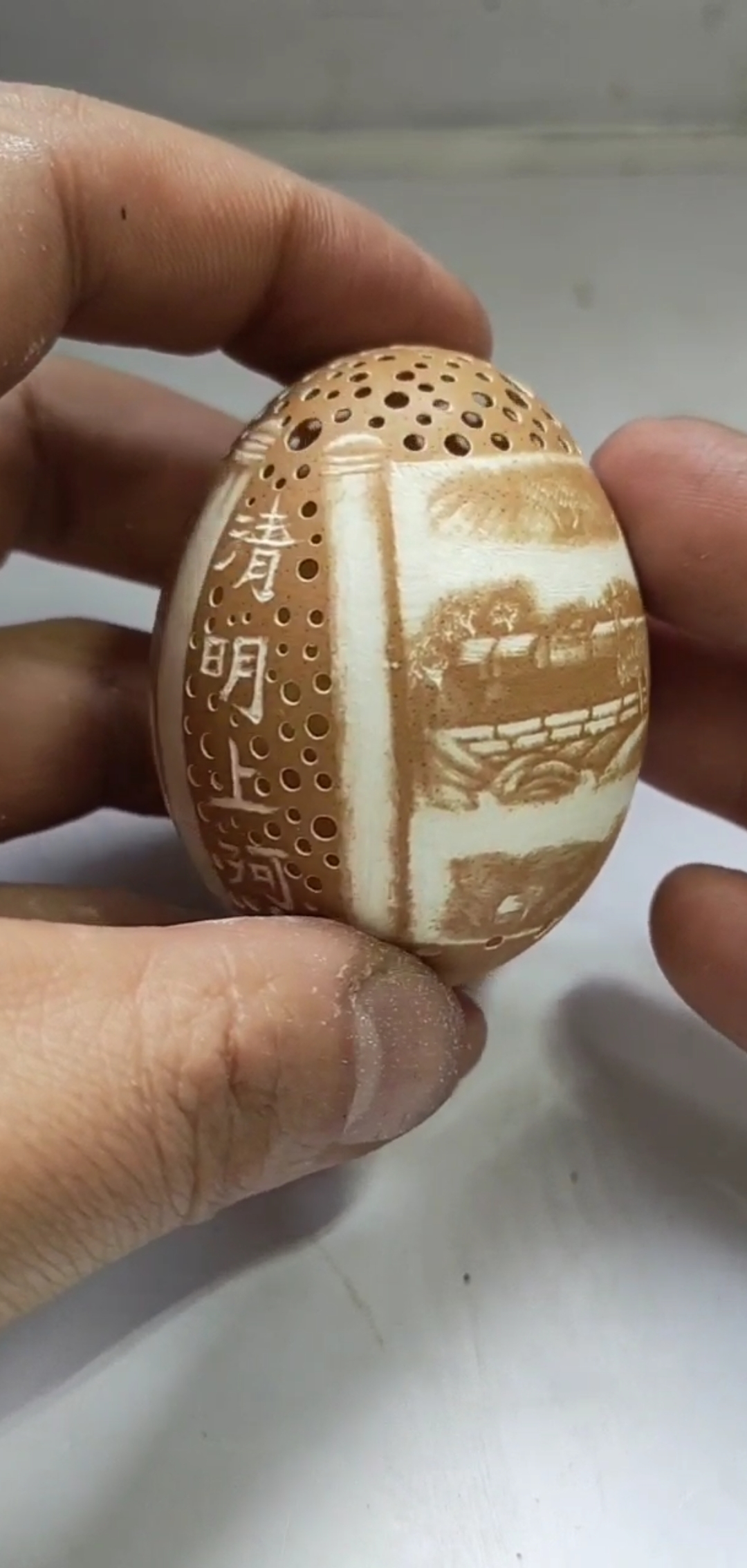 #新年游记#鸡蛋壳上雕刻清明上河图,做灯会