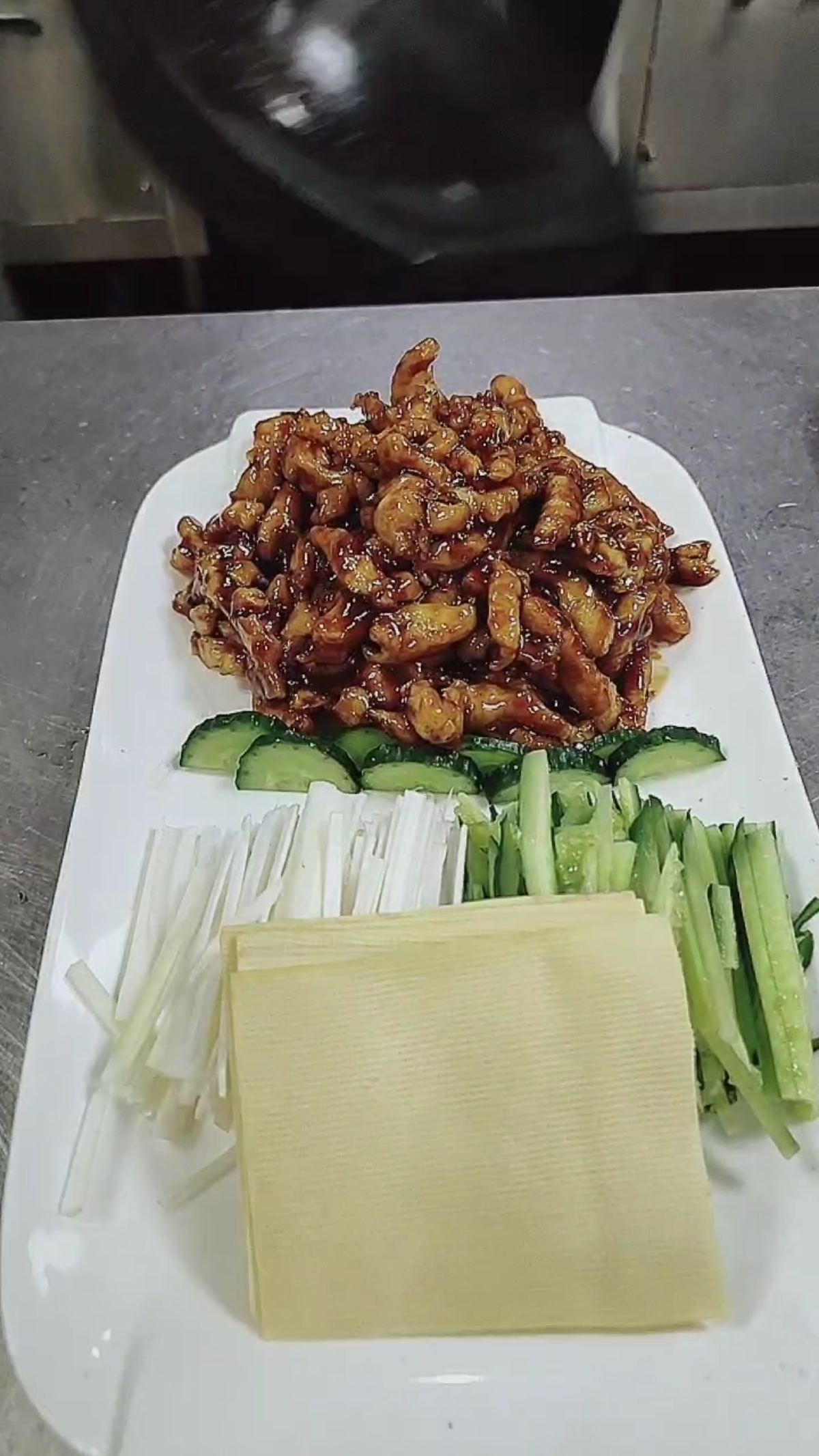 #不可辜负的美食#京酱鸡丝只有来北京才能吃到,非常美味。