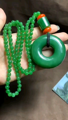 和田玉 碧玉【面包圈】尺寸54*54*17mm 134g 