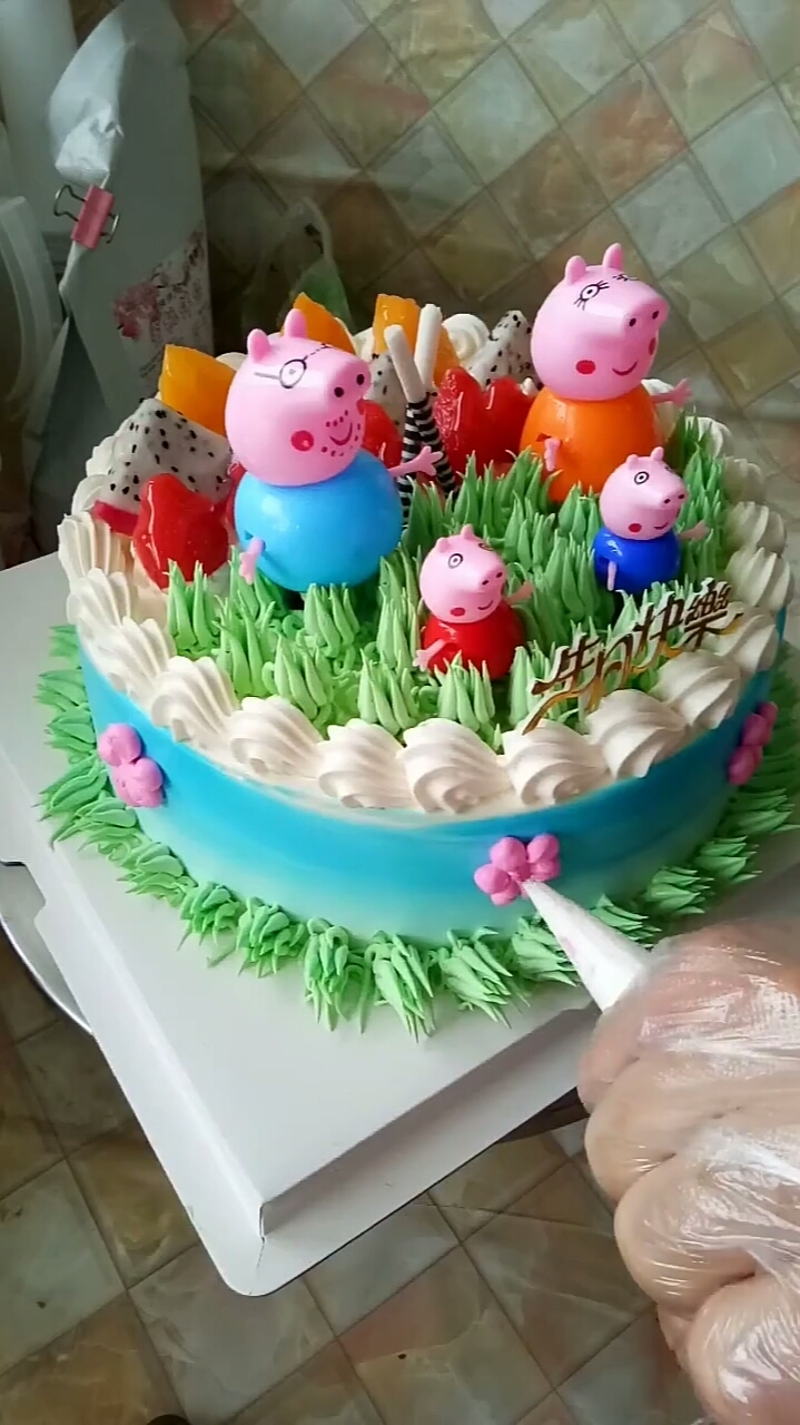好可爱的小猪佩奇蛋糕制作