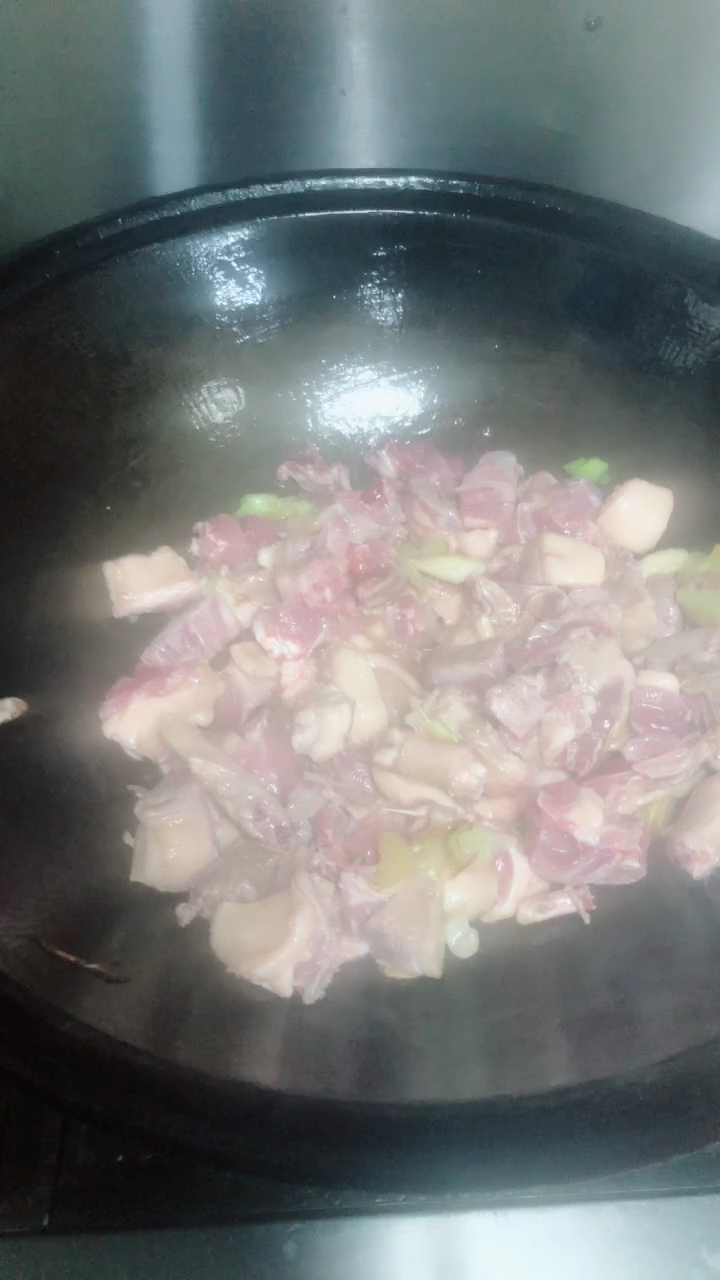 鸭子炖酸菜