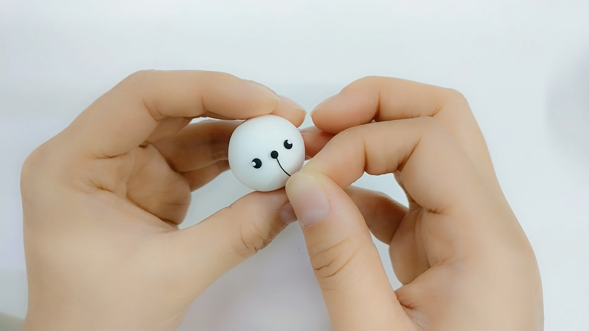 儿童超轻粘土教程《小白兔》