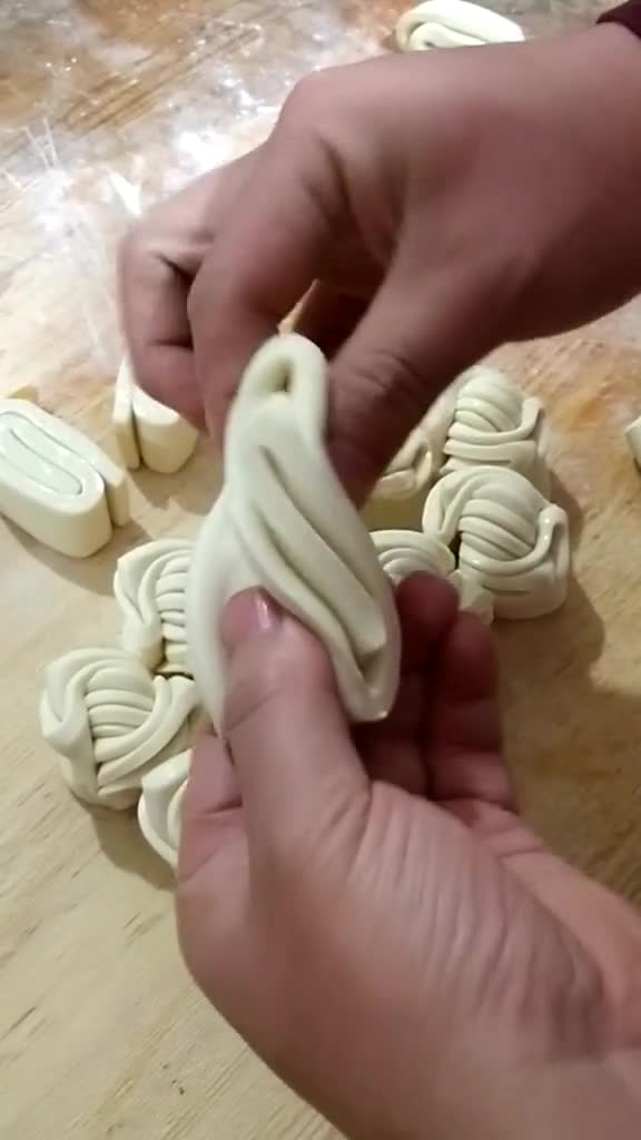 玫瑰花卷手法视频来袭